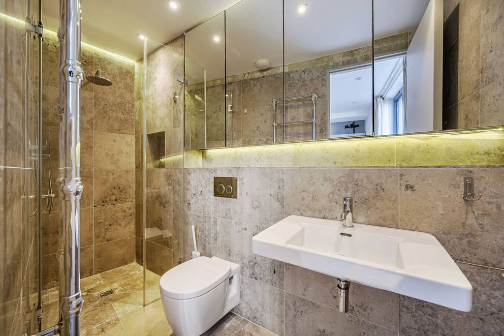 Property photo 2 of 3