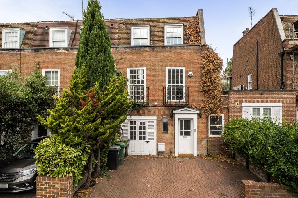 Property photo 1 of 15 External