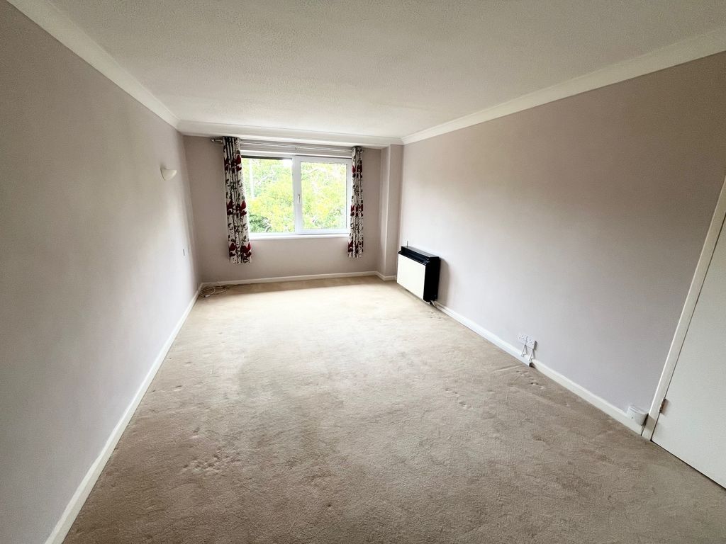 Property photo 3 of 6
