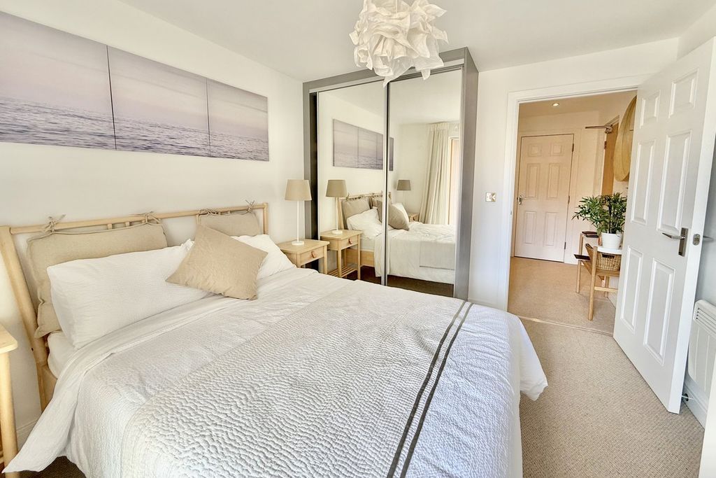 Additional image 10 of 1 bed flat for saleHoneycombe Chine, Boscombe, Bournemouth BH5