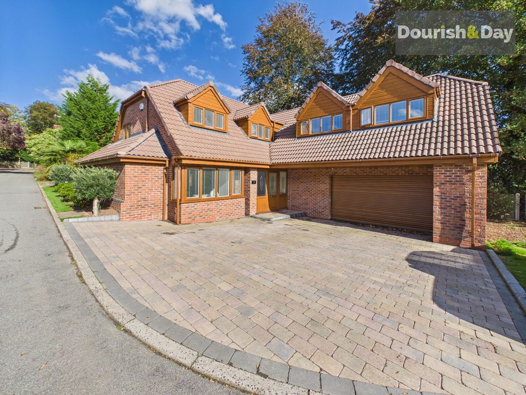 Property photo 1 of 40