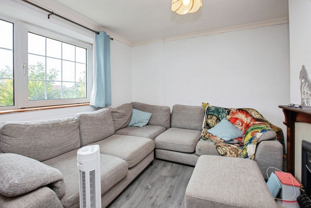 Property photo 3 of 13 Pbox-Img.Jpg