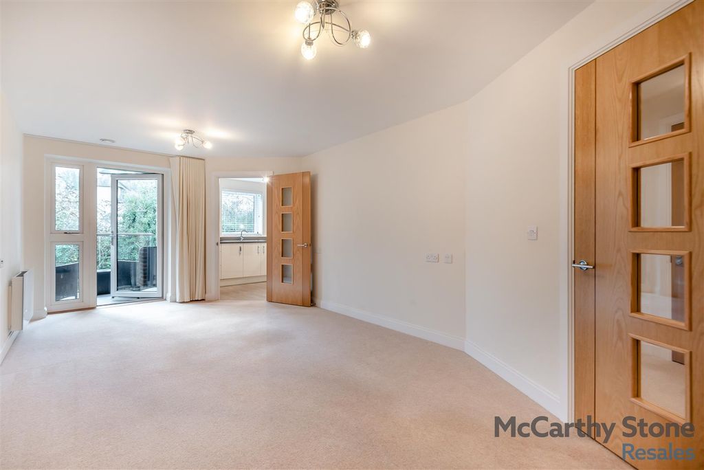 Property photo 2 of 15 8673017-Interior07.Jpg