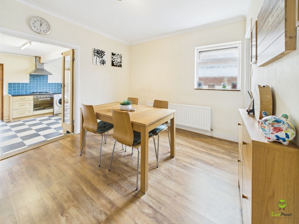 Property photo 2 of 17 Presented By Clinton At Ewemove Bexleyheath And Da