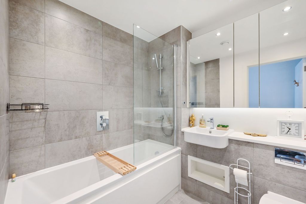 Property photo 3 of 7