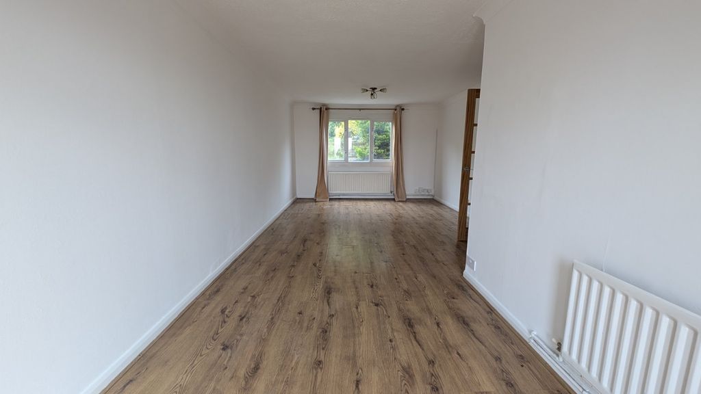 Property photo 3 of 10 Picture 3