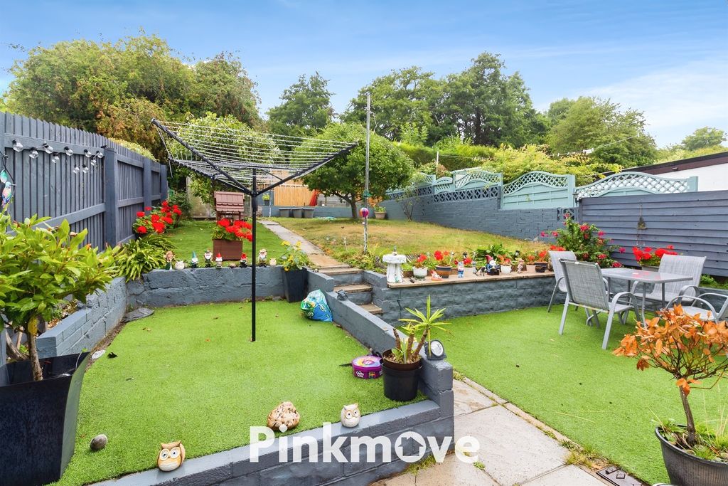 Property photo 2 of 16