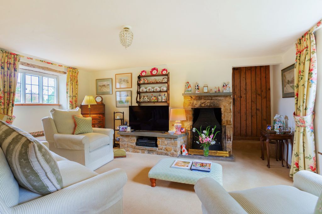 Property photo 2 of 24