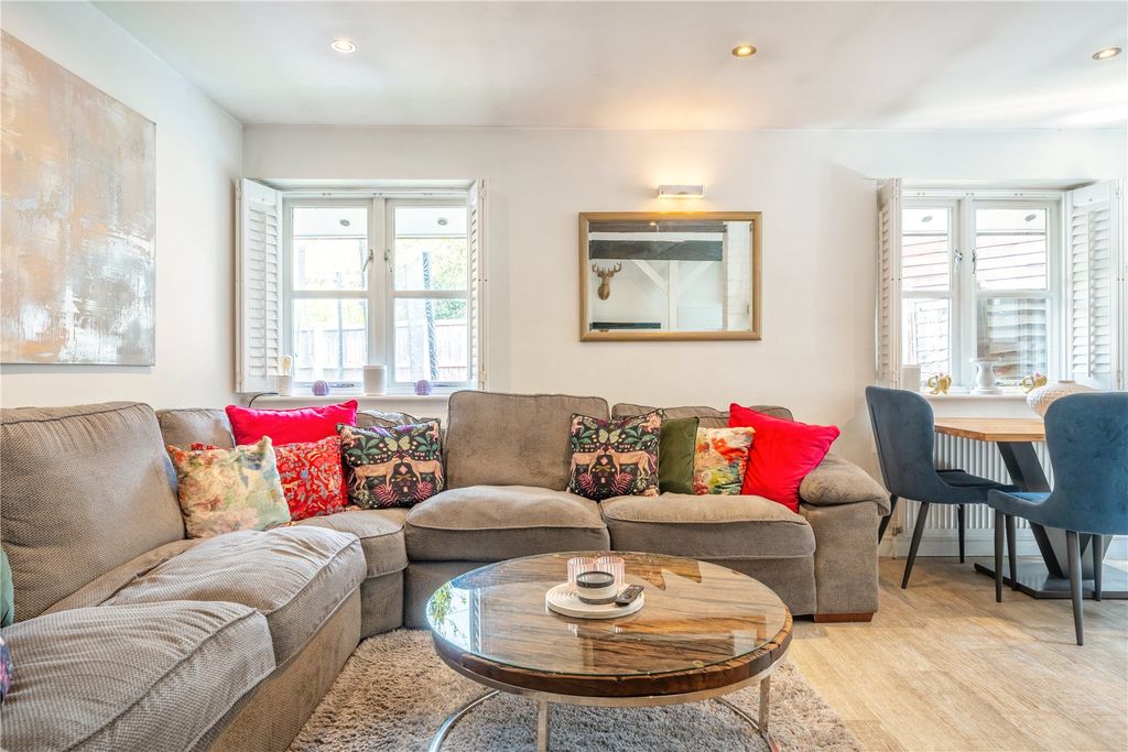 Property photo 2 of 24 Picture No. 04