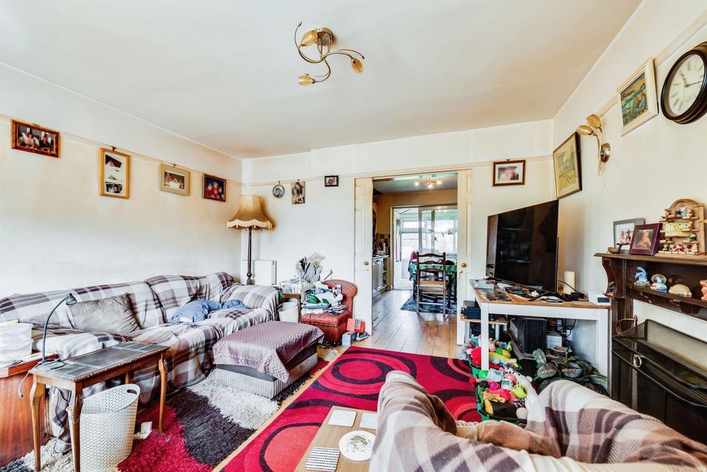 Property photo 2 of 12