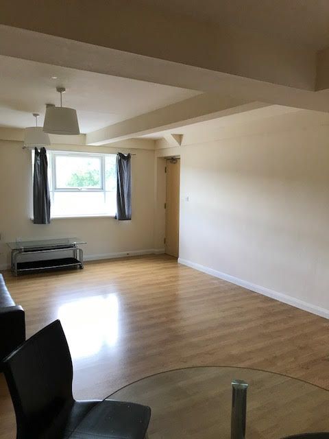 Property photo 2 of 6 Gallery