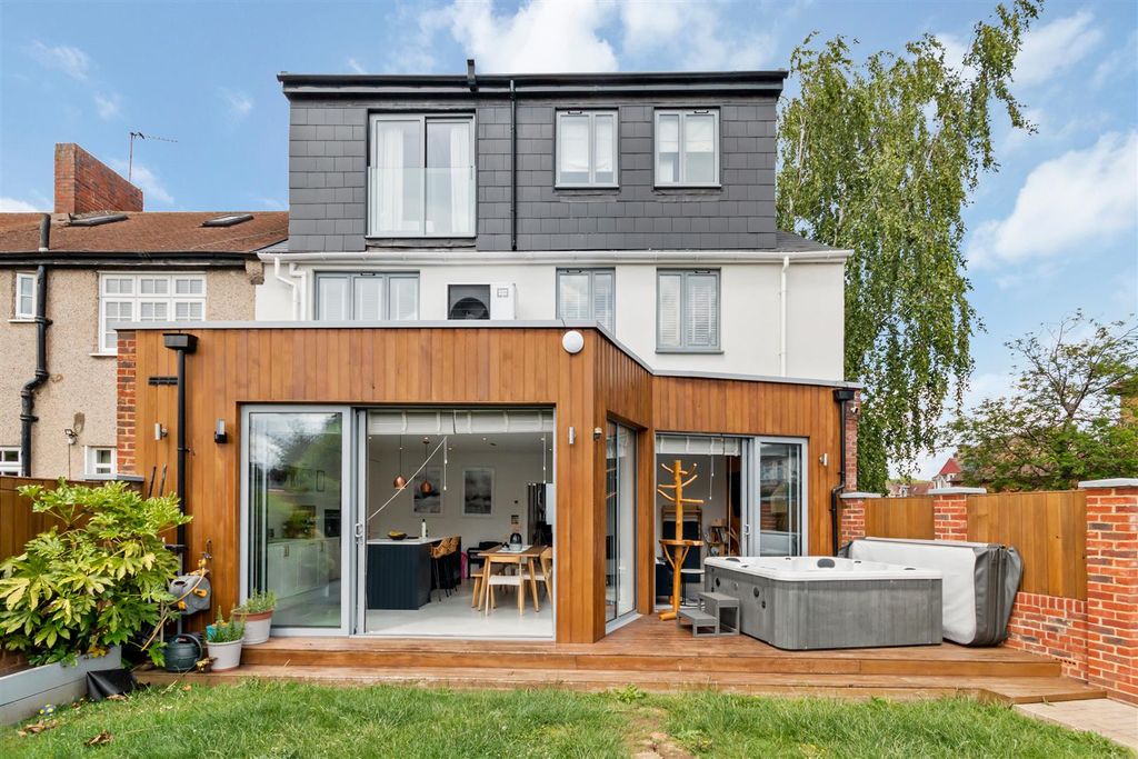Property photo 2 of 38 Cannon Hill Lane