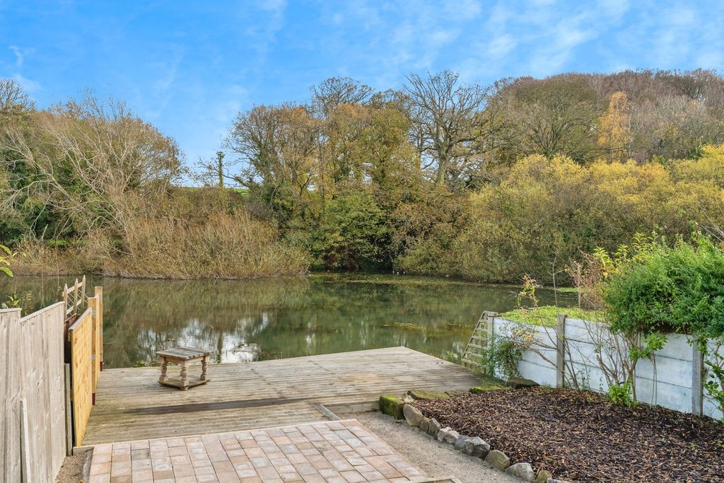 Property photo 3 of 20 Pbox-Img.Jpg