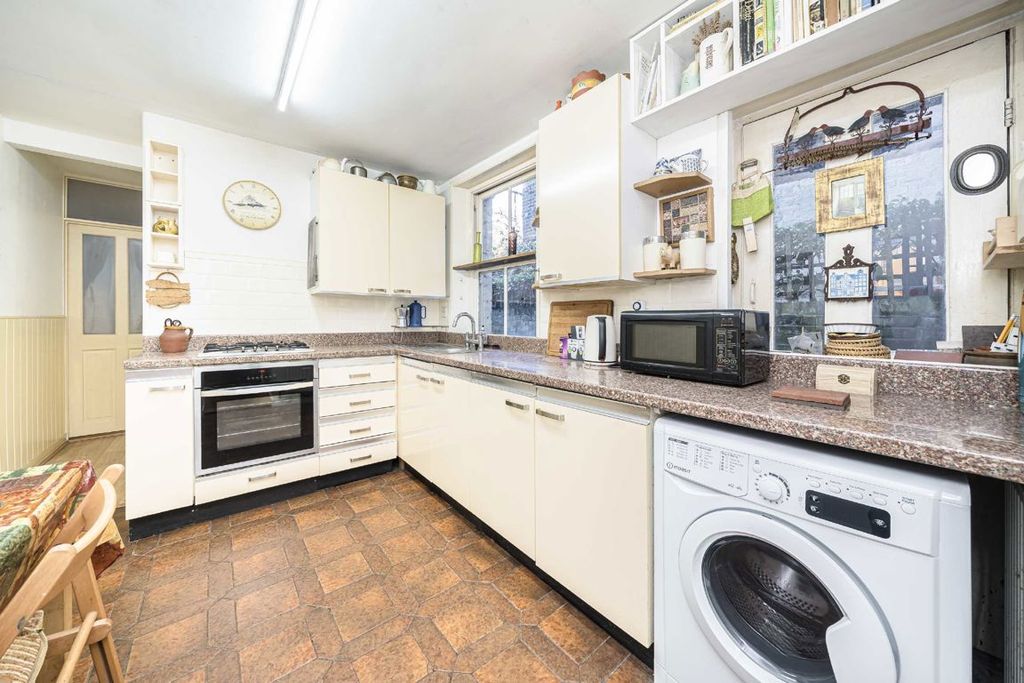 Property photo 3 of 7