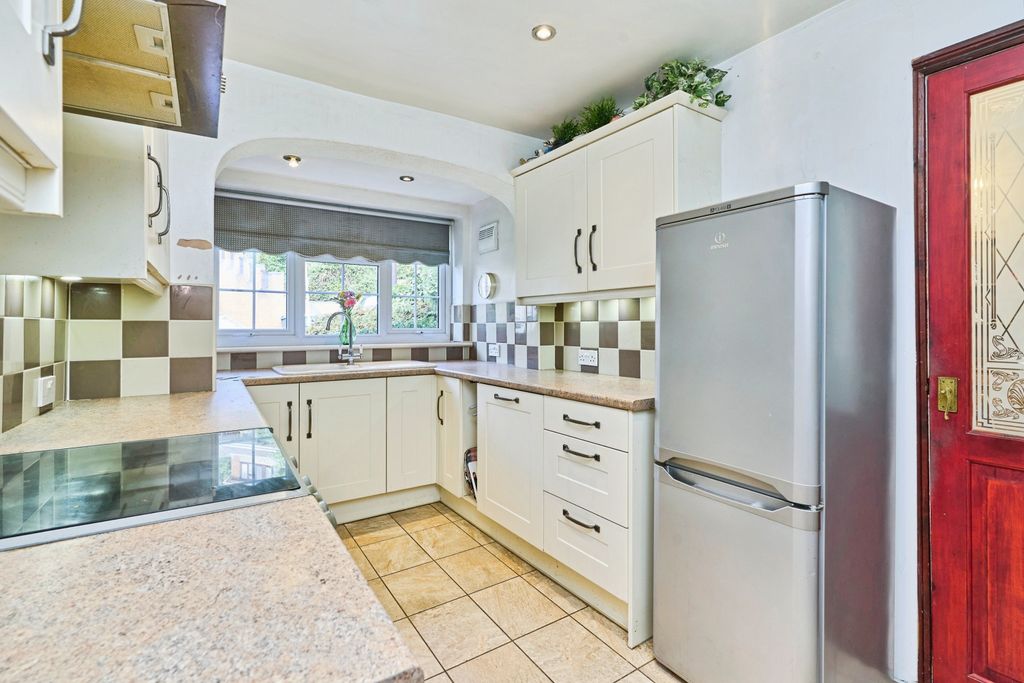 Property photo 2 of 51 Kitchen