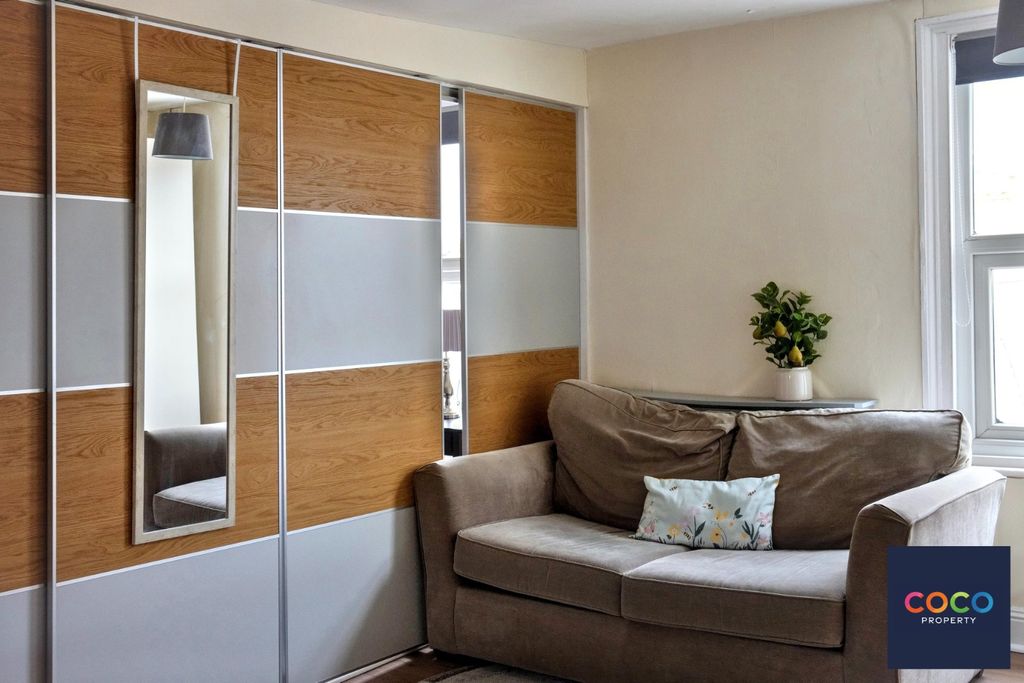 Property photo 3 of 7 5149097