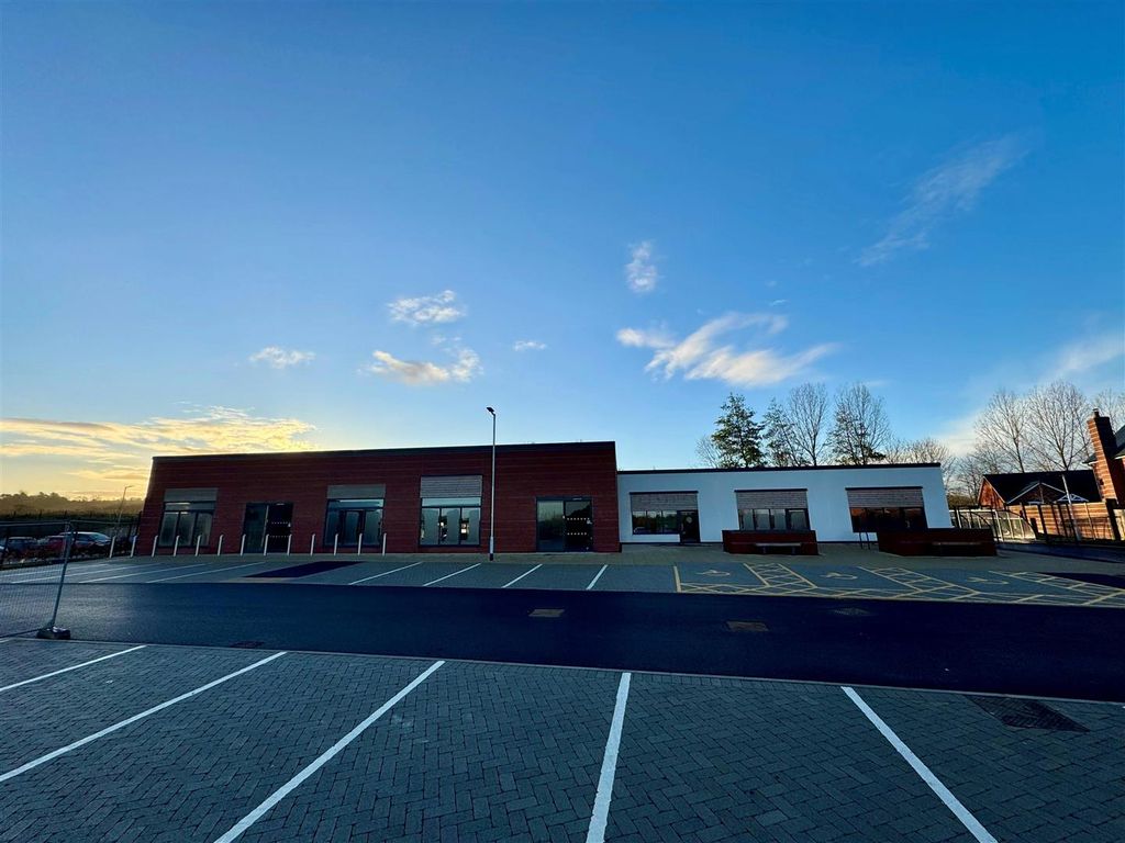 Property photo 1 of 7 Front 2