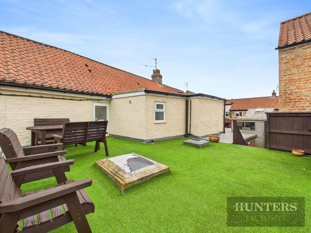 Property photo 3 of 29 Roof Terrace