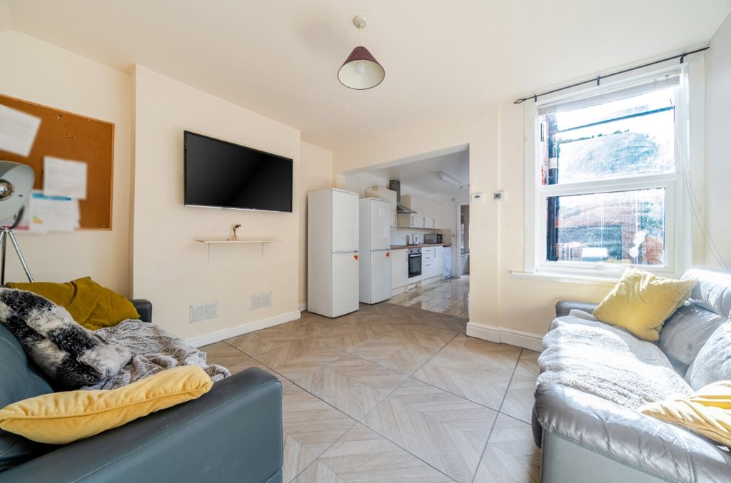 Property photo 3 of 20 1538294-10-1A163d5d18d4F