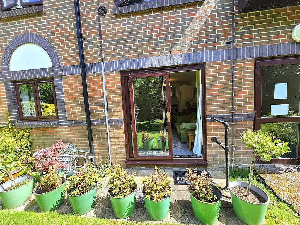 Property photo 2 of 14