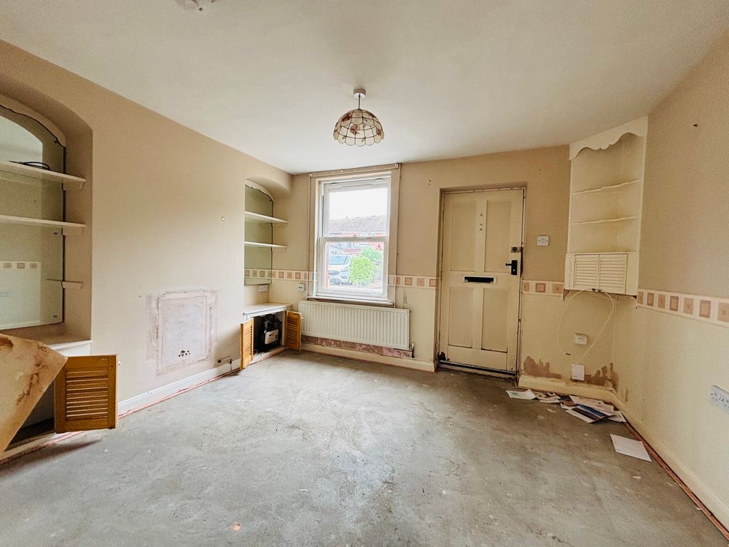 Property photo 2 of 6