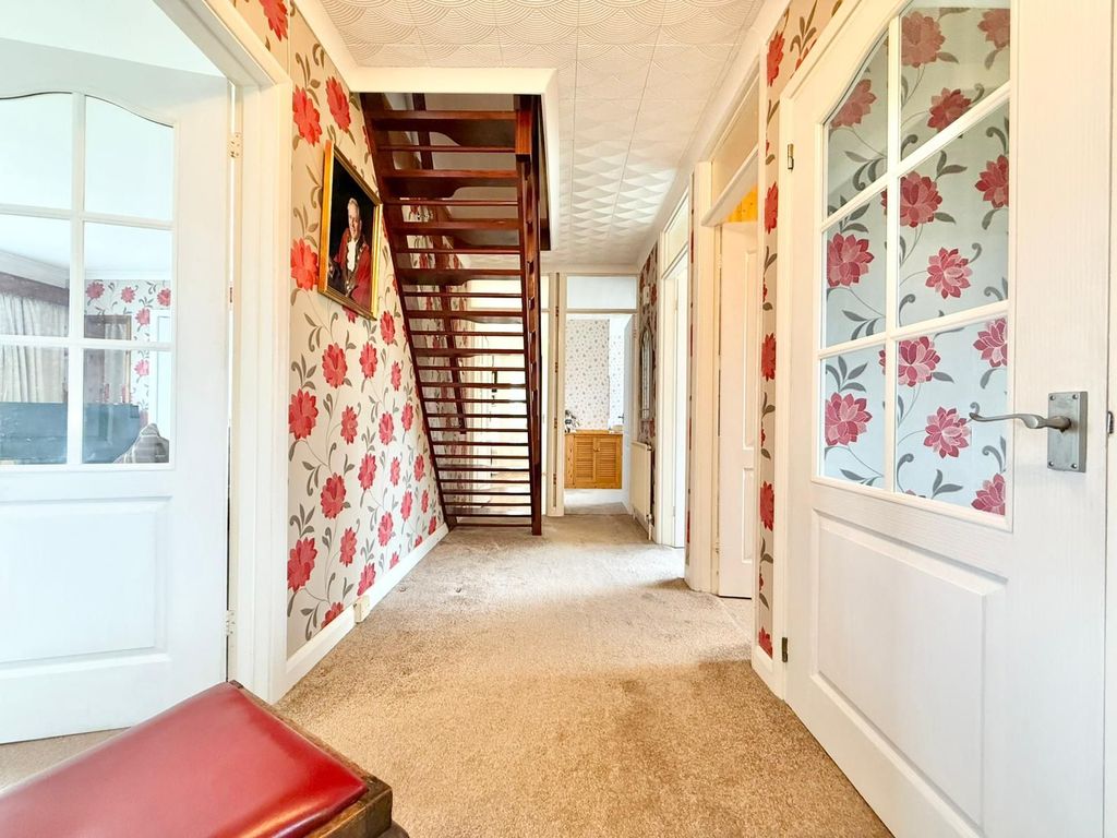 Property photo 2 of 36