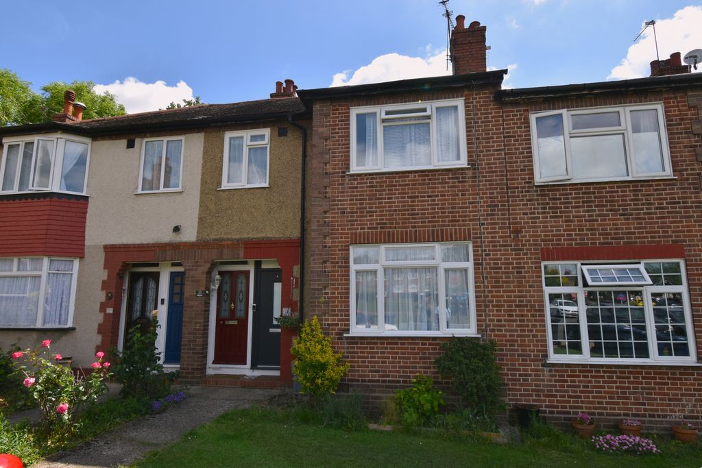 Property photo 1 of 11 Two Bedroom Flat For Sale - Northolt Ub5