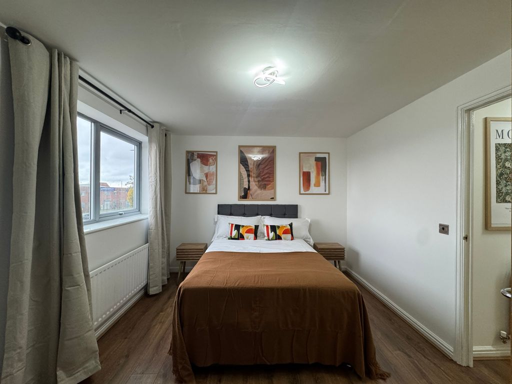 Property photo 3 of 15 Img_8488