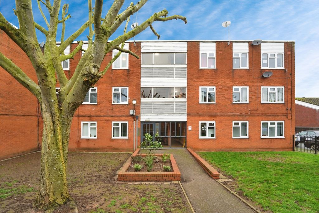 Property photo 1 of 10 Front