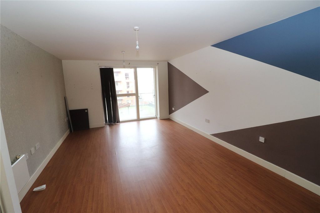 Property photo 3 of 6 Picture No. 01