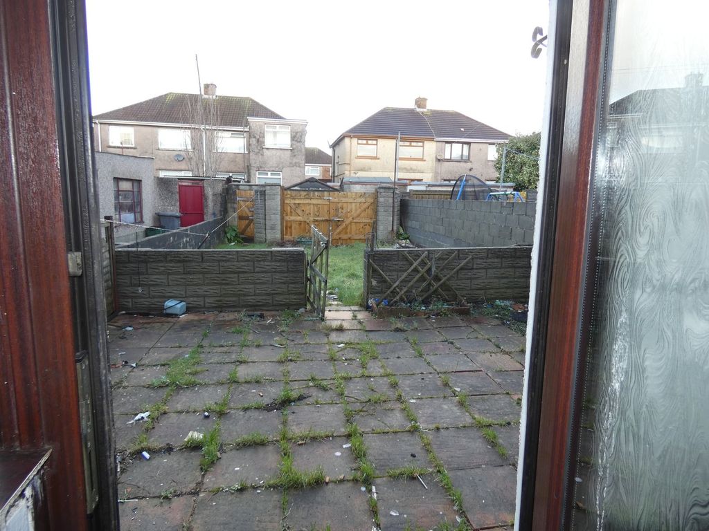 Property photo 2 of 4