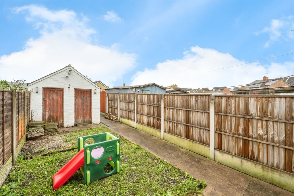 Property photo 2 of 10