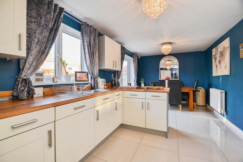 Property photo 2 of 20 Pbox-Img.Jpg