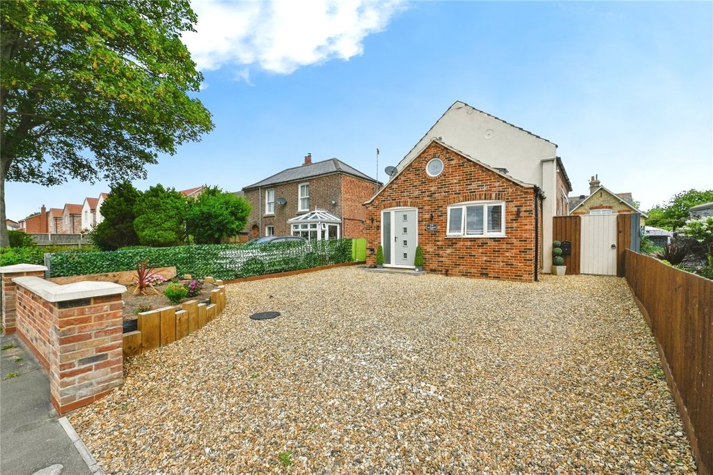 Property photo 1 of 24 Picture No. 23