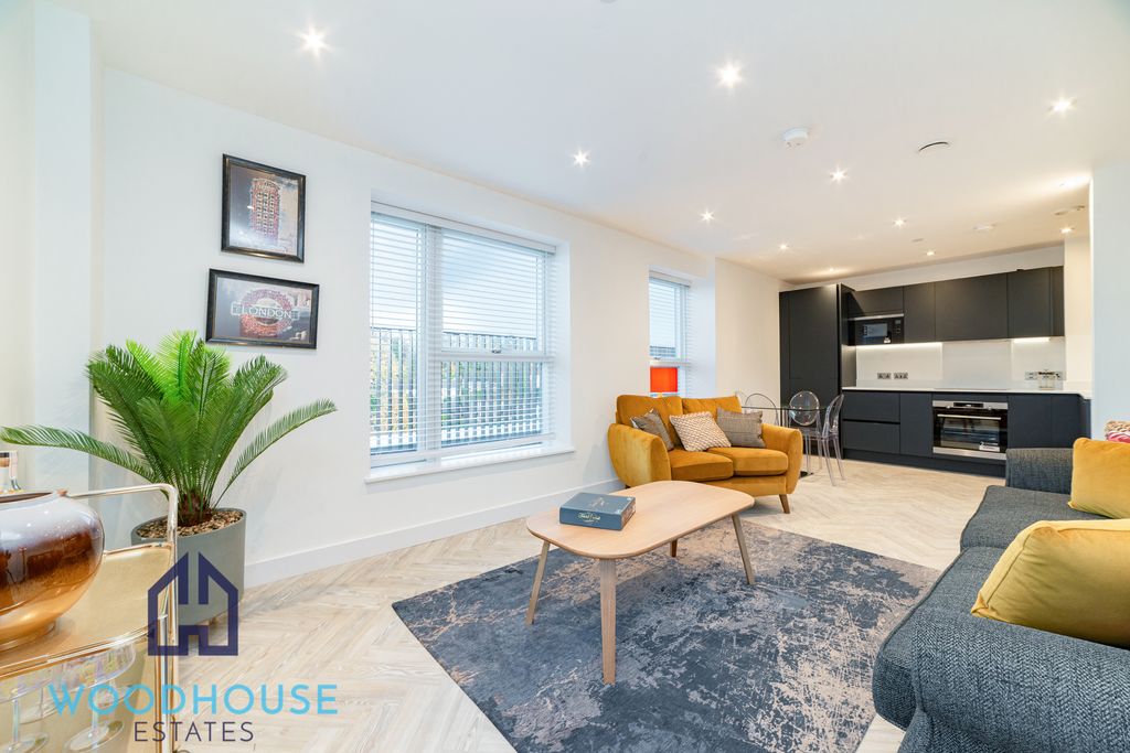 Property photo 2 of 10