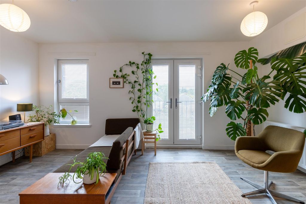 Property photo 3 of 13 S03.Jpg