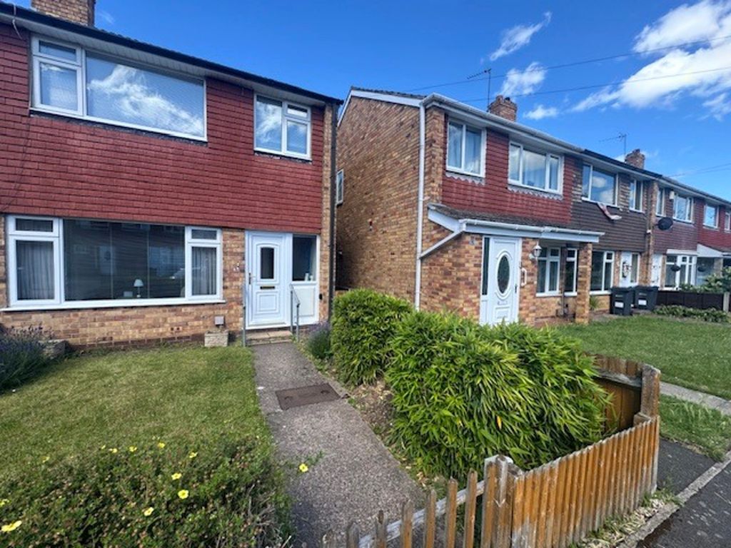 Property photo 1 of 18 26 Ferndown Close Frontage.Jpeg