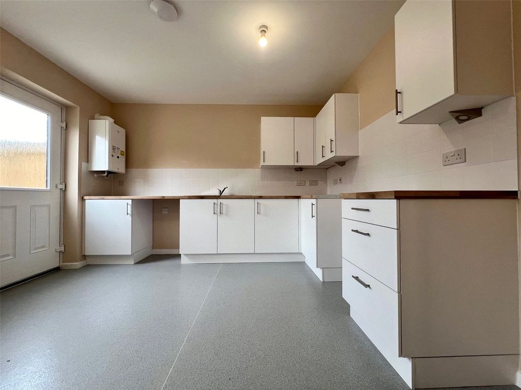 Property photo 3 of 16 Picture No. 06