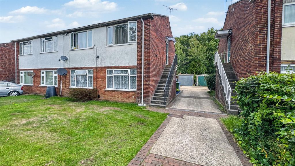 Property photo 1 of 8