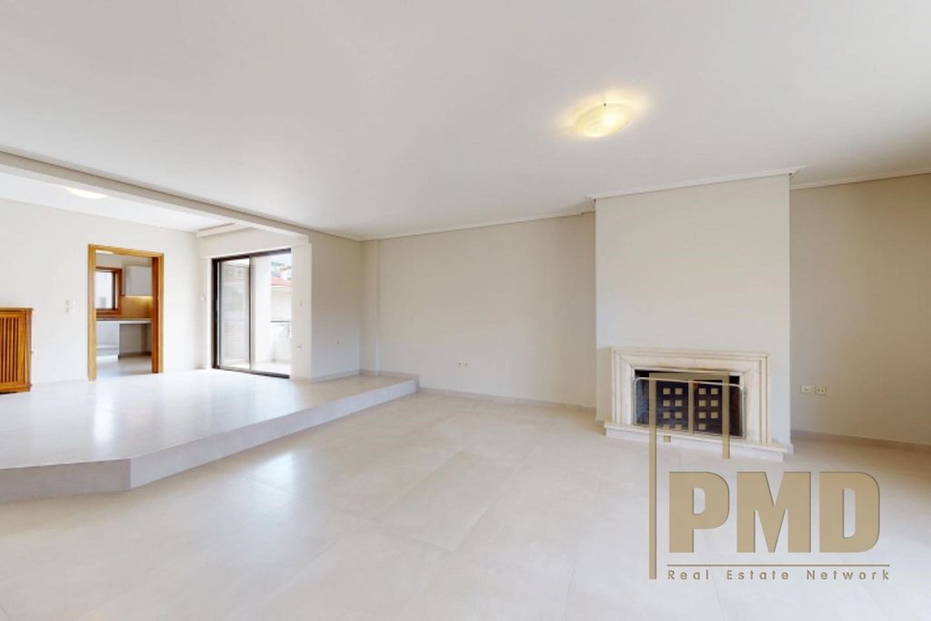 Property photo 1 of 23 Maisonette With Exclusive Garden Use & Mountain Views