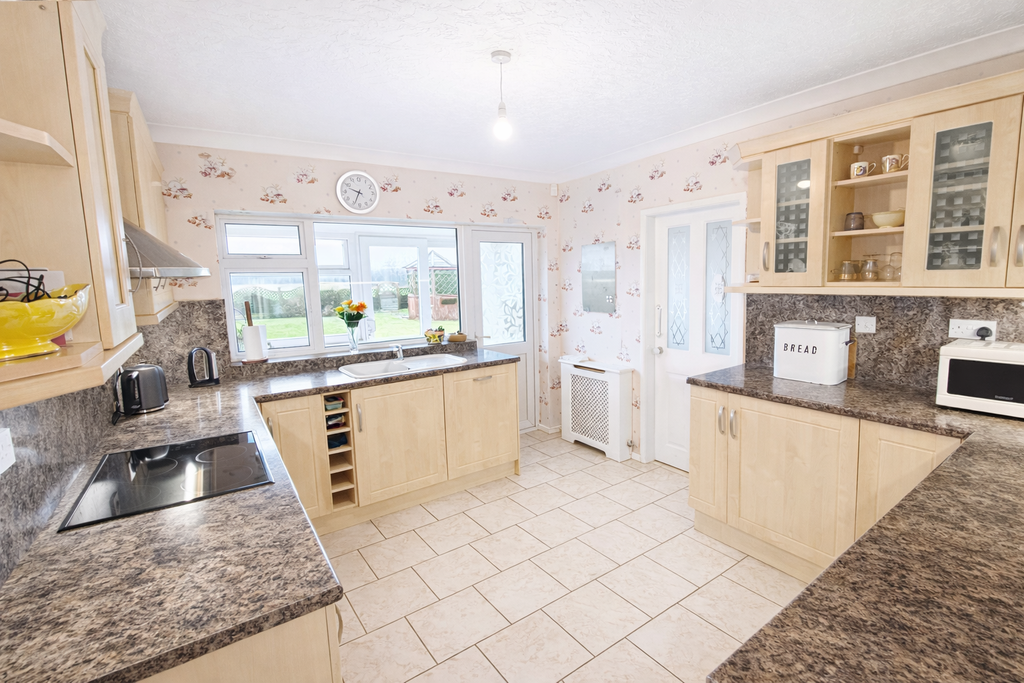 Property photo 3 of 18 Meadow View Kitchen