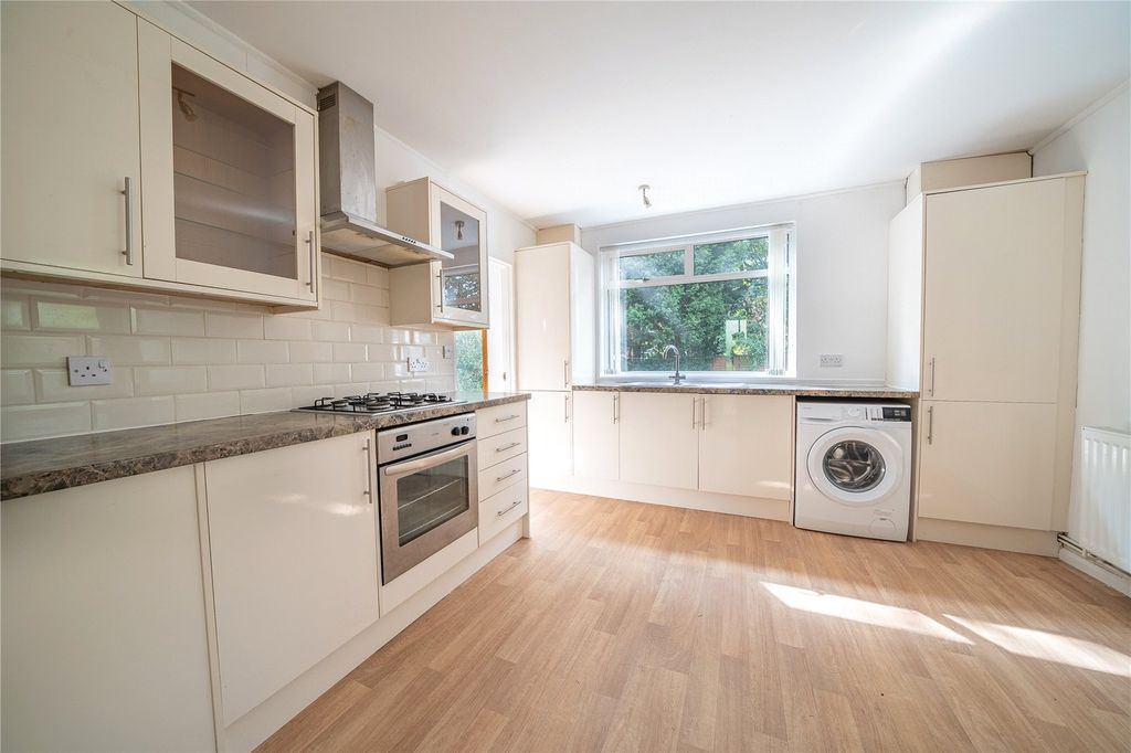 Property photo 2 of 20 Picture No. 05