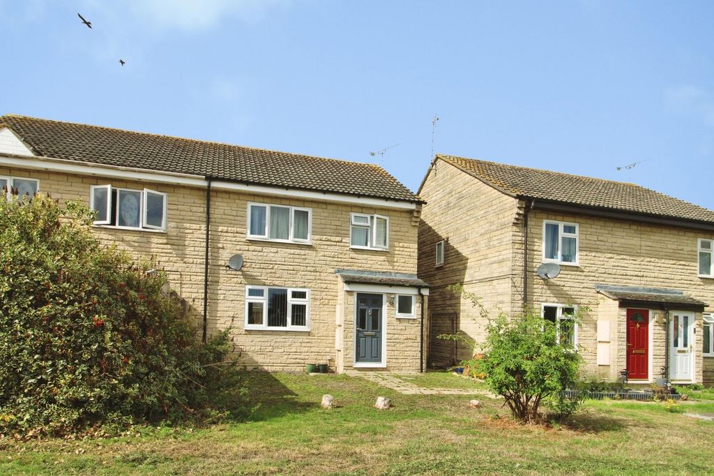 Property photo 2 of 12
