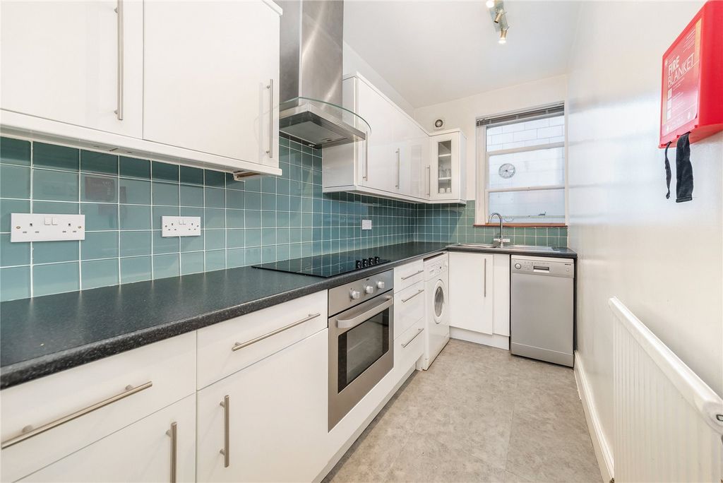 Property photo 3 of 8 Agar Street