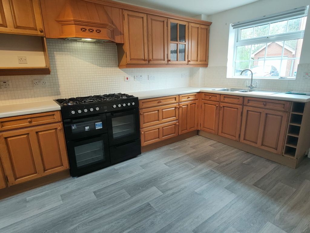 Property photo 3 of 25 Image