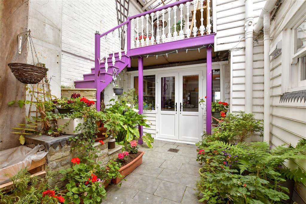 Property photo 1 of 15 Open Courtyard