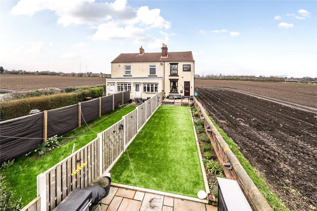 Property photo 1 of 27 Picture No. 11