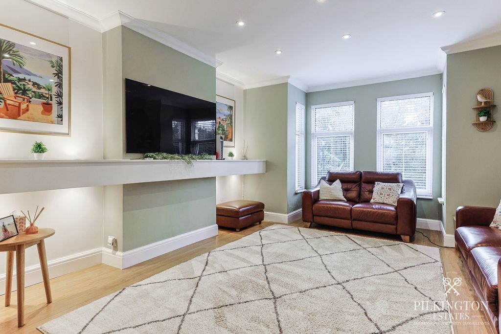Property photo 2 of 21 5692213