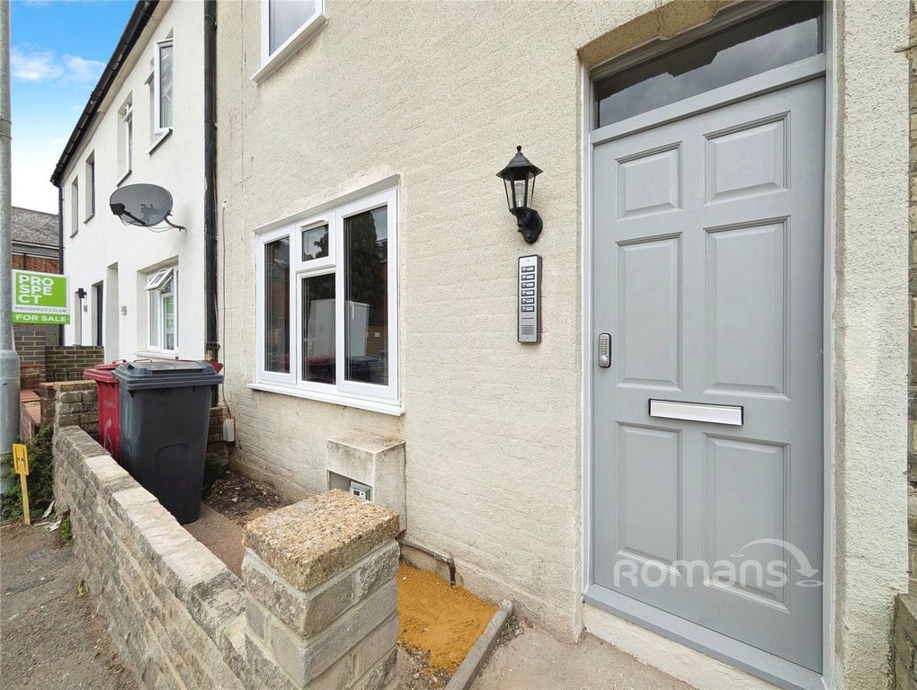 Property photo 3 of 6 Picture No. 02