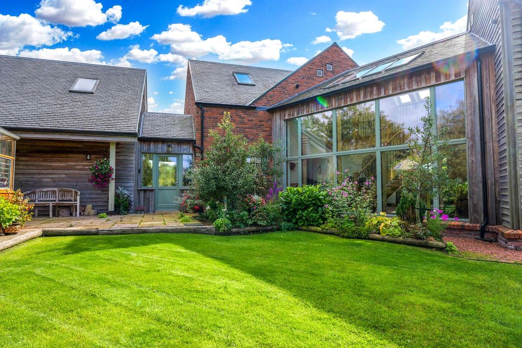 Property photo 3 of 30